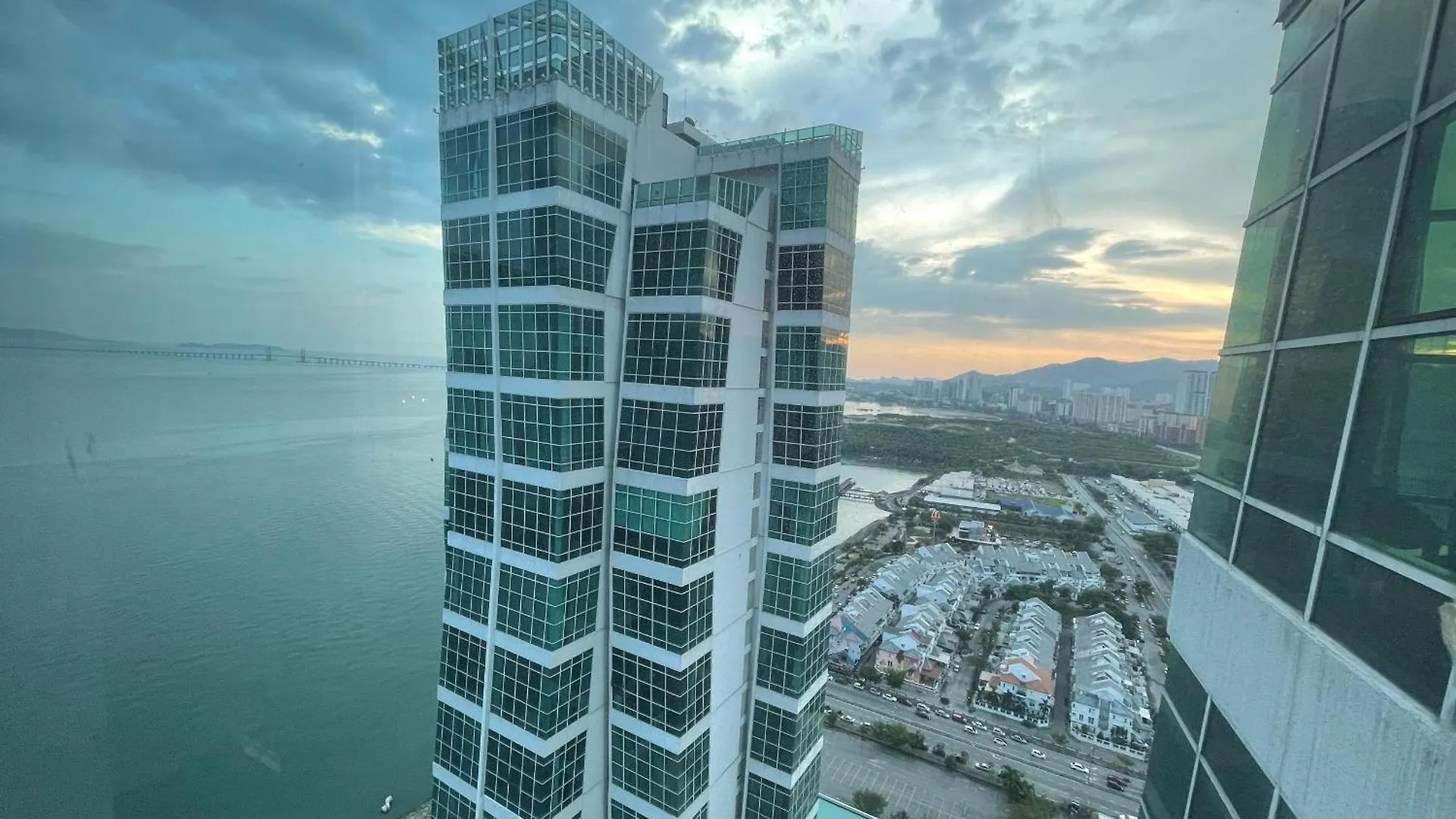 Hotel apartamentowy Happysty By Golden Hour Maritime Suite George Town Malezja