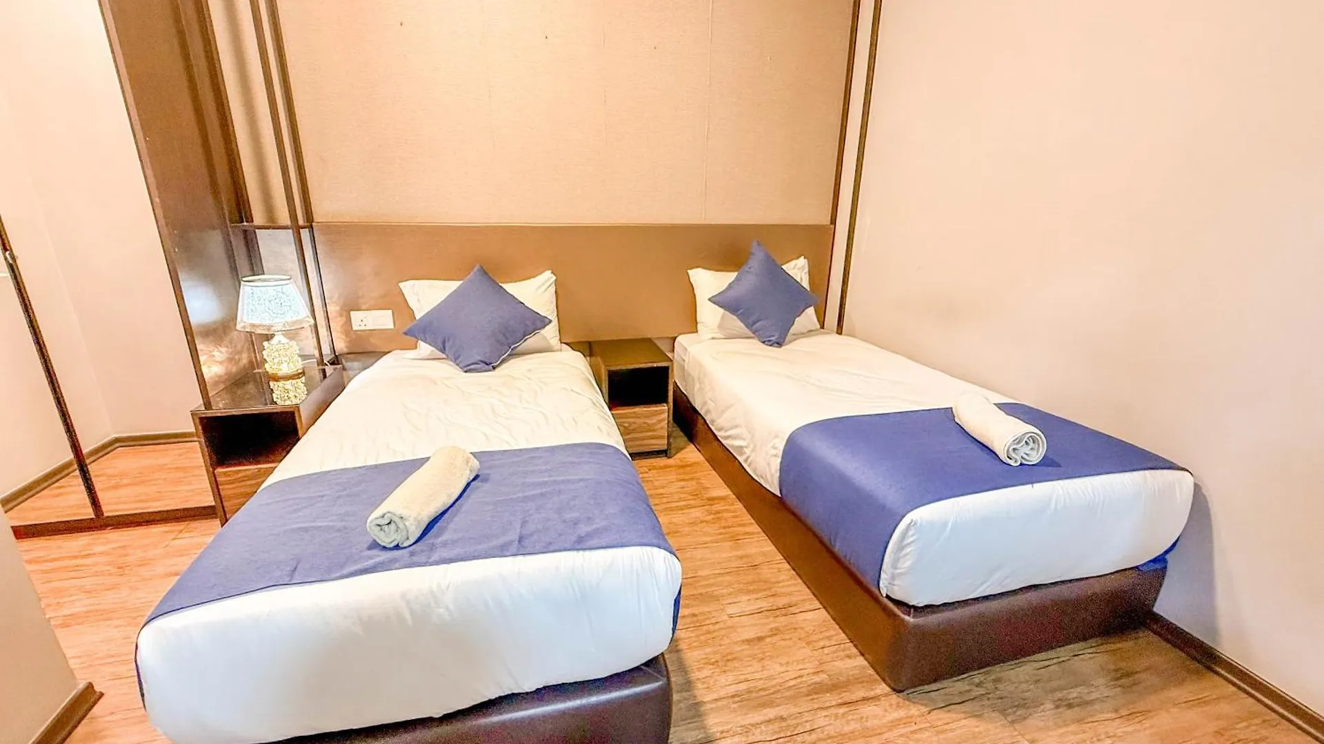 Happysty By Golden Hour Maritime Suite George Town 0*,