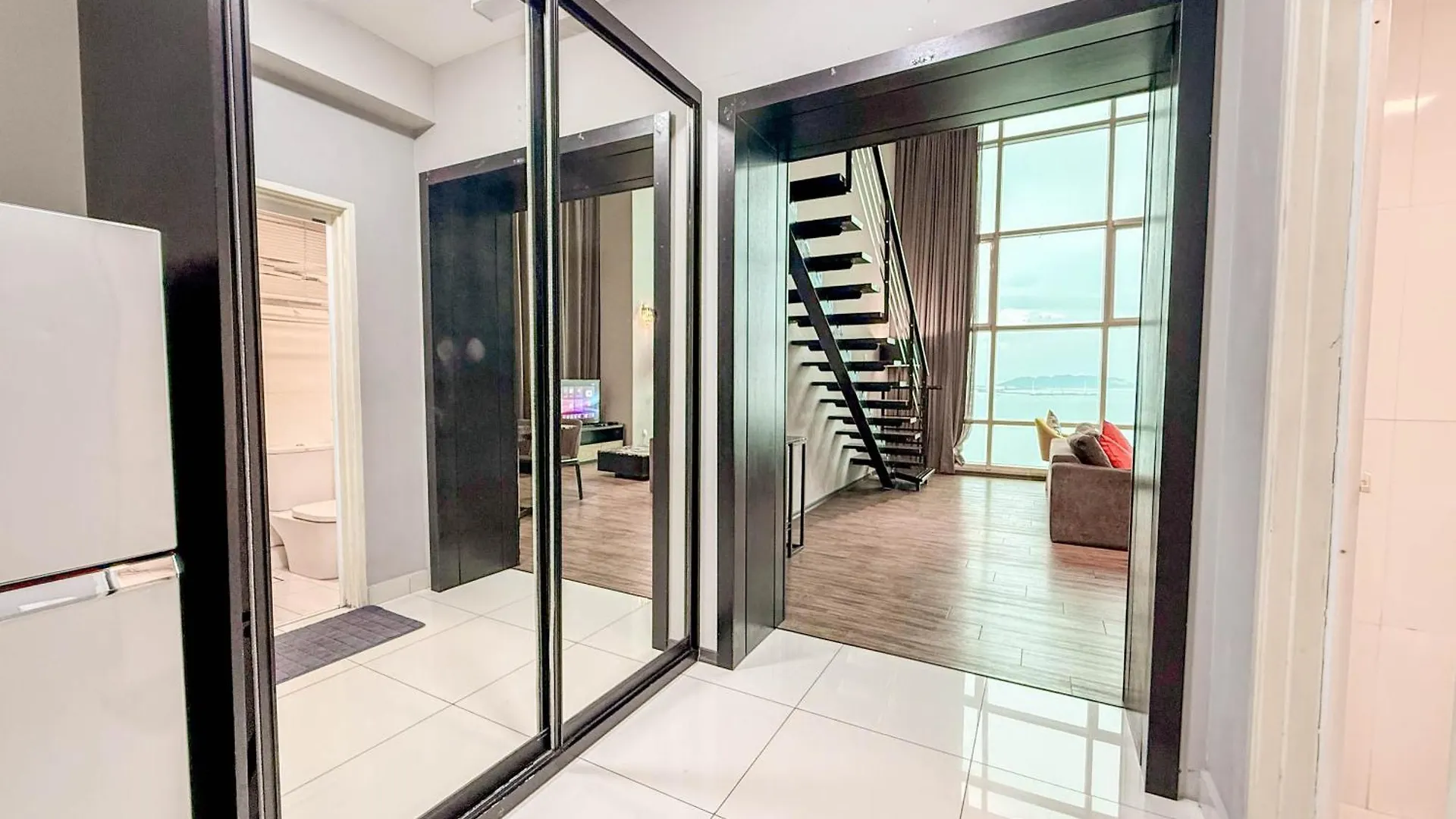 Hotel apartamentowy Happysty By Golden Hour Maritime Suite George Town